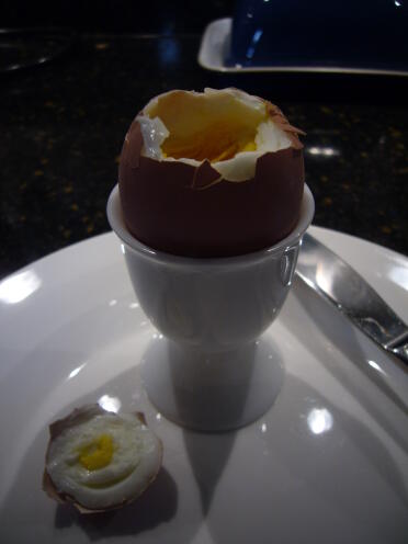 Comer el primer huevo - ¡del día! muy sabroso tambien,